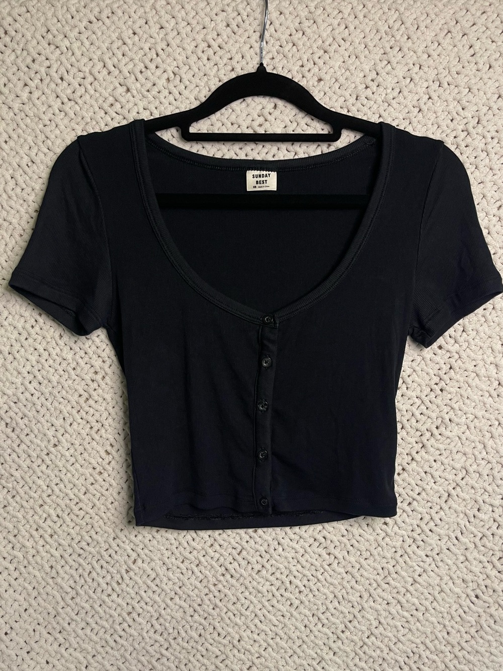 Aritzia Sunday Best Black Button Front Short Sleeve Crop Top Scoop Neck XS